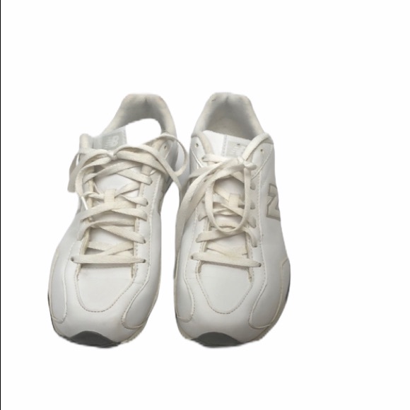 New Balance Shoes - New Balance white Tennis Shoes 7 Retro